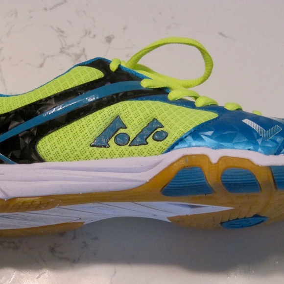 Women’s lightweight non-marking pickleball shoes - court shoes - size 8 - Picture 3 of 5